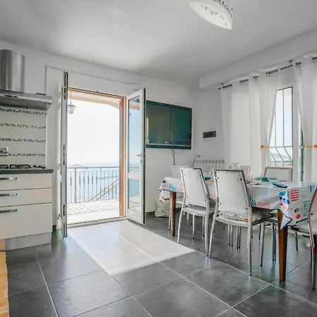 Holiday home 5 Bedroom Beautiful In Cipressa