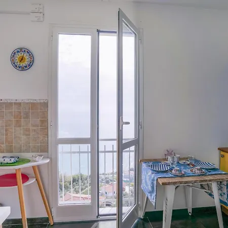 5 Bedroom Beautiful In *
