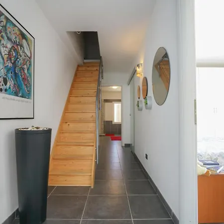 5 Bedroom Beautiful In Holiday home