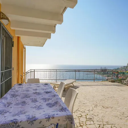 5 Bedroom Beautiful In Holiday home *